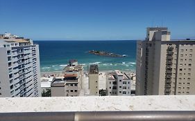 Apto 2 Dorms Nas Pitangueiras Pertinho Da Praia